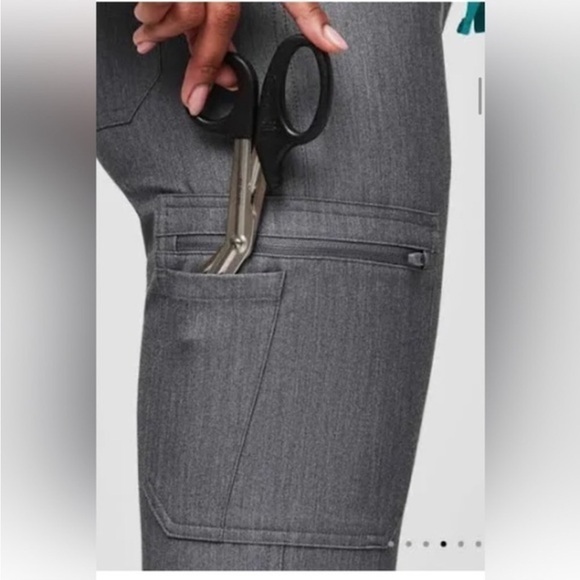 Women’s Figs Scrub Pants Yola Skinny - Picture 3 of 4